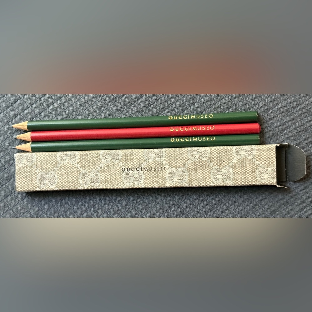 Gucci Museo Beige Pencil Set